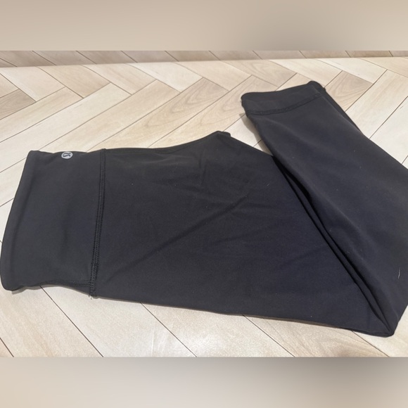 Lululemon women’s leggings size 4 - Picture 6 of 7